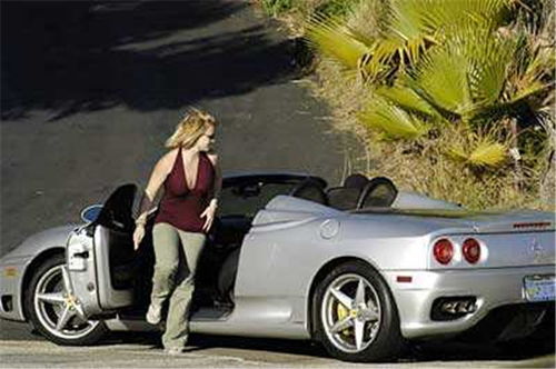 400万法拉利开400公里就黑屏？真相远比想象中复杂