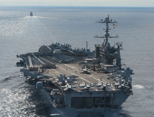 胡塞武装再袭美杜鲁门号航母：危机下的中东局势