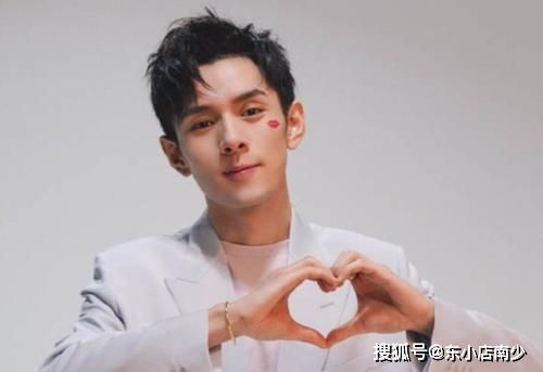 黄子韬递烟头给助理背后：一个真实细节引发的深思