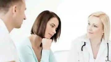 半熟恋人的魅力：四位女性如何展现独特风采