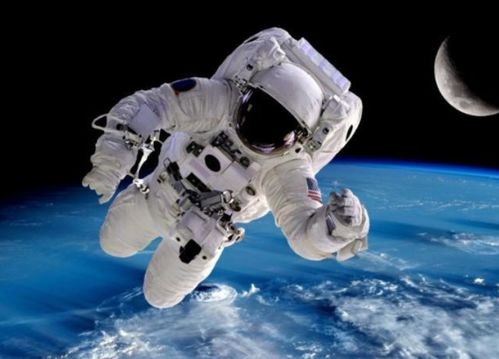 太空奇缘：女宇航员的16次日落之旅