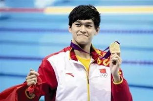 孙杨复出夺400自银牌：王者归来，泳池再燃激情