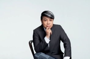 被拔错牙女子坠楼前哭诉：谁来解救我？