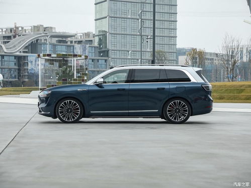 新款问界M9增程版：媲美千万豪车的智能体验