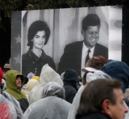 特朗普为何急于解密肯尼迪档案？真相远比你想象的复杂