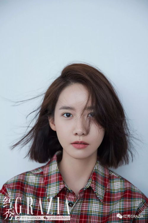 李惠利登上中国杂志首封：时尚圈的焦点与争议