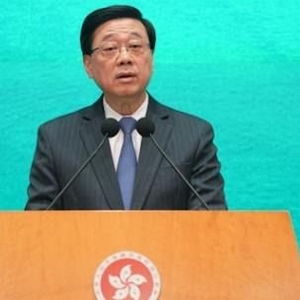 李嘉诚拟向美财团出售港口资产，梁振英与李家超发声背后的意义