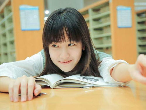 陈都灵的妈咪级魅力：从证件照女神到荧屏偶像