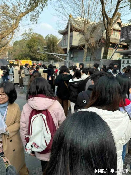 985研究生退学摆摊日入700元：我的选择，我的人生