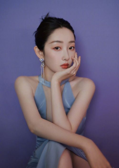 蒋梦婕的人脉圈：从闺蜜到贵人，她如何在娱乐圈站稳脚跟？