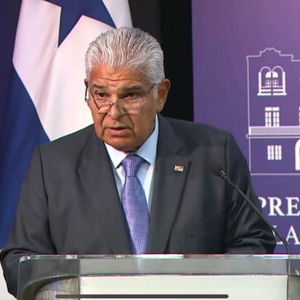 巴拿马总统强硬回应：运河主权不容侵犯