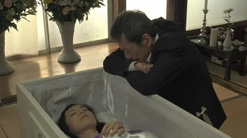 死亡是平常的：从个人视角看生命的重量