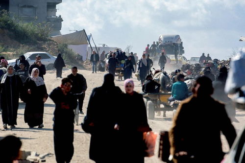 加沙人再次踏上逃亡之路：战火中的生存抉择