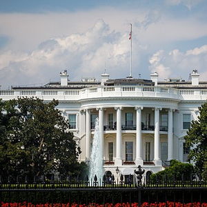 特朗普称俄乌冲突即将全面停火，和平曙光是否真的来临？