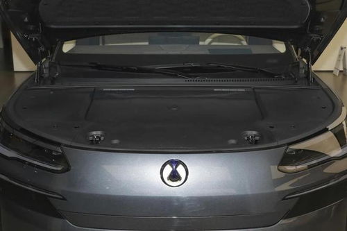 腾势N9上市科技之夜：一场智能与豪华的巅峰对话