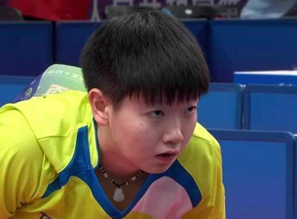 孙颖莎与覃予萱的巅峰对决：青春风暴下的乒乓传奇