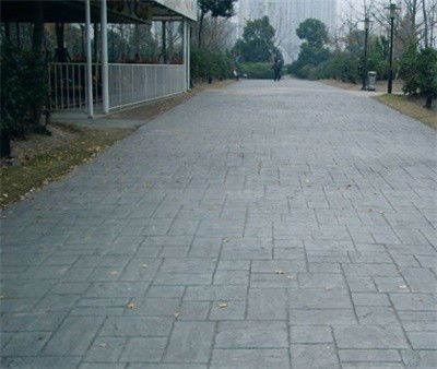 压花地坪的清洁与保养：让你的地面焕然一新