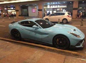 法拉利双车违规：一场闹市中的“速度与罚单”