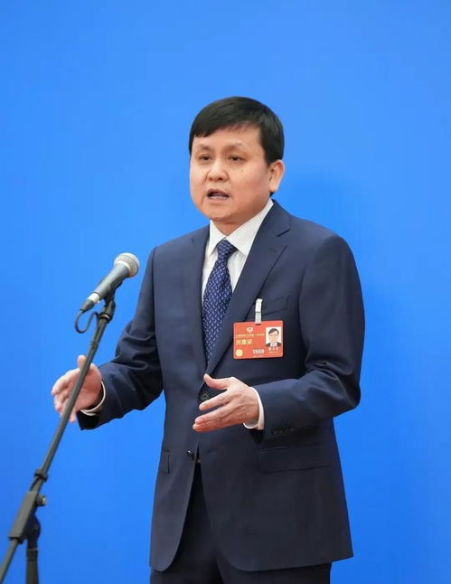 张文宏谈退休：不会做牛做马一辈子，未来生活值得期待