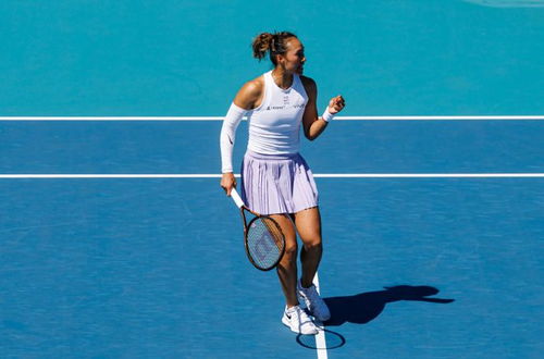 郑钦文2比0横扫汤森德：迈阿密站再创佳绩