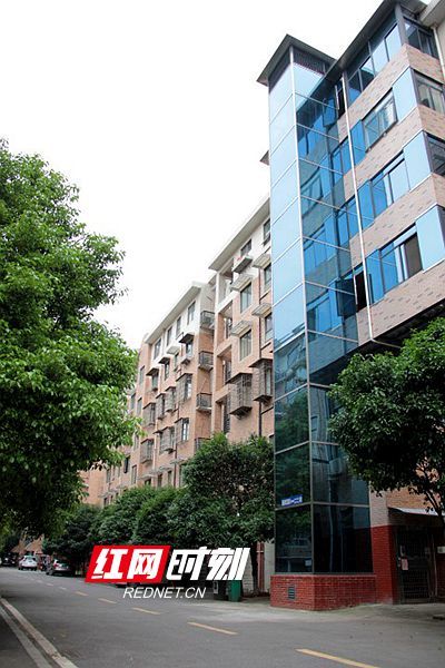 老房子如何“梯”升幸福感：从改造到加装，居民生活焕然一新