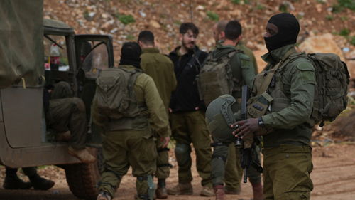 以色列局势升温：内战阴影下的和平曙光