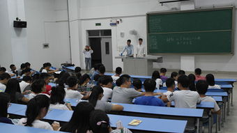 为了讲座，他踏上了一场自我提升的旅程