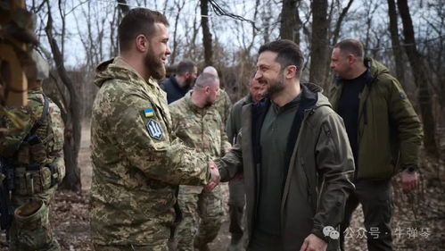 泽连斯基罕见一笑：背后隐藏的国际博弈