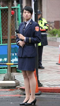 日本全面取消女警裙装制服：从不便到变革
