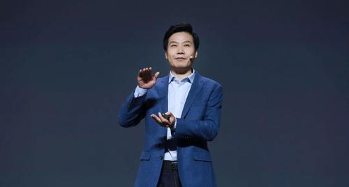 雷军两次伸手挽救大学生的尴尬瞬间：真实故事还原