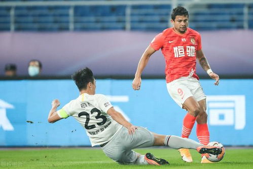 前国脚犀利吐槽：伊万该不该下课？