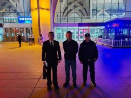 男子因欠款被限制高消费，高铁站现场筹款570万的震撼故事