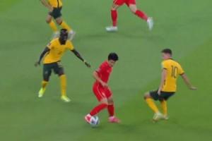 国足对阵澳大利亚：一场令人深思的较量