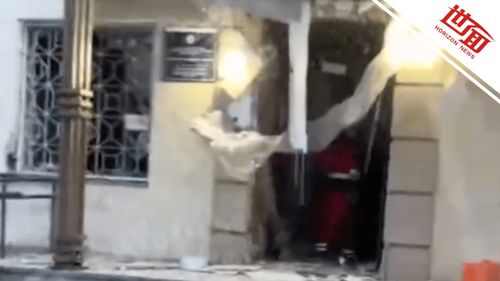 乌克兰女子携炸药走进警局：一场令人震惊的爆炸事件