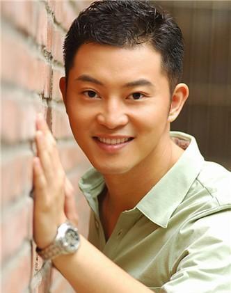 沙溢瘦身成功背后：从“白展堂”到型男的蜕变