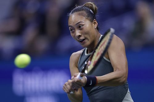 郑钦文负萨巴伦卡，生涯交锋六连败：中国金花的挑战与成长