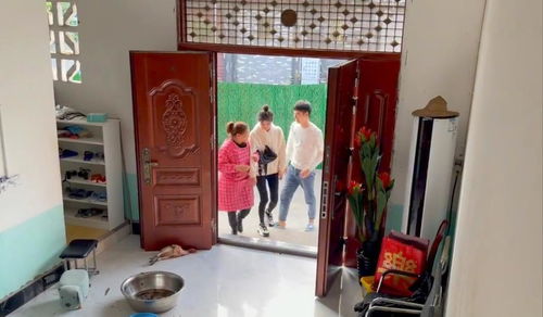 女子惊见好友家开放式厕所：隐私危机背后的故事