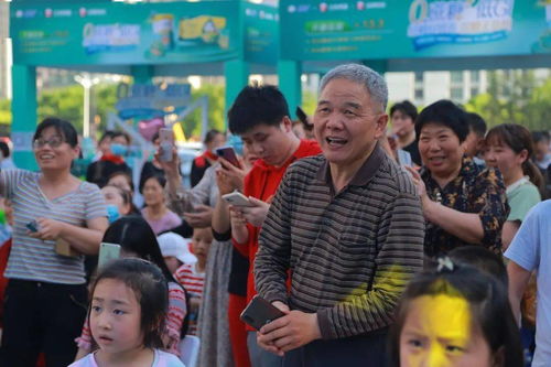 现场直击：缅甸7.9级地震的震撼瞬间与救援故事