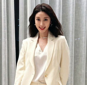 张小婉救场：从喜剧舞台到人生抉择的蜕变之旅