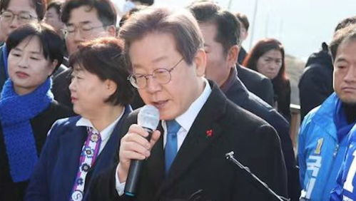 李在明二审无罪后视察灾情却遭遇袭击，背后真相引人深思