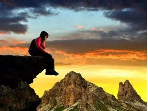 于《搀扶》中感悟人生：在简书中找到的温暖力量