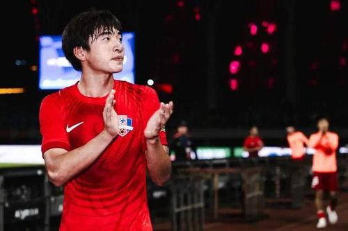 王钰栋中超首球：少年天才的闪耀时刻