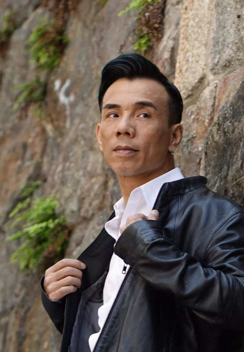 怀念一代歌者：香港歌手李国祥的音乐人生