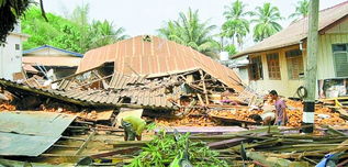 缅甸强震前后对比：曼德勒地区满目疮痍