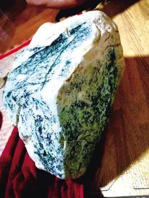 亲历者讲述：强震下缅甸曼德勒的生死救援