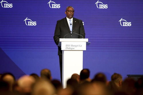 李嘉诚暂缓卖港口：背后的故事与未来的布局