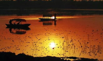 女子拍到绝美红日感叹像二维世界：天空的浪漫与震撼