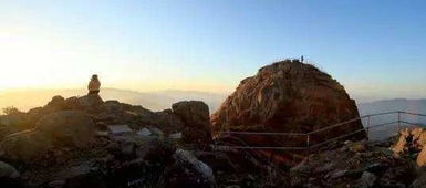 甲亢哥挑战伏羲山天梯：一路直呼My God的惊险之旅