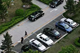 车位之争引发冲突：女子自称“正军级”威胁男子