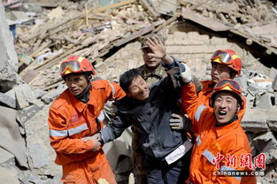 中国救援队奇迹救出被埋60小时的孩子：生命的力量与人性的光辉